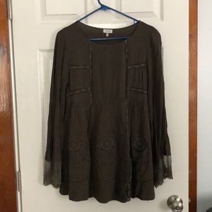 Lightweight Tobi olive green long-sleeve dress